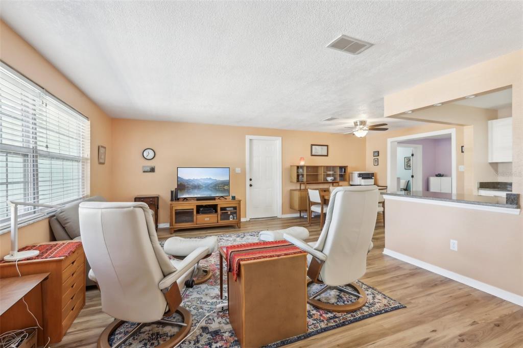 1019 Connecticut Road Tarpon Springs, FL 34689 - Photo 5 of 52 Gallery Image 5