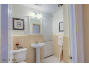 2221 Pendragon Road Kingsport, TN 37660 - Photo 16 of 24 Hall Bath