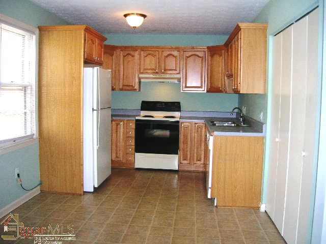 520 Rotterdam Road Easley, SC 29640 - Photo 3 of 8
