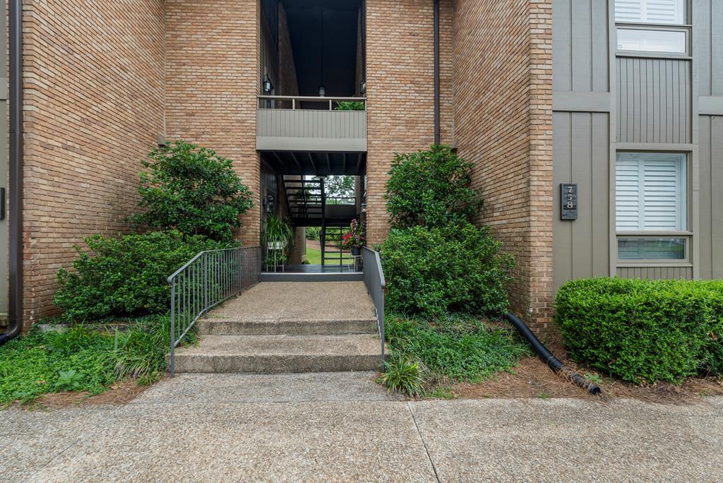 6500 Standing Boy Road, Unit 6 Columbus, GA 31904 - Photo 2 of 20 The Vistas #6
