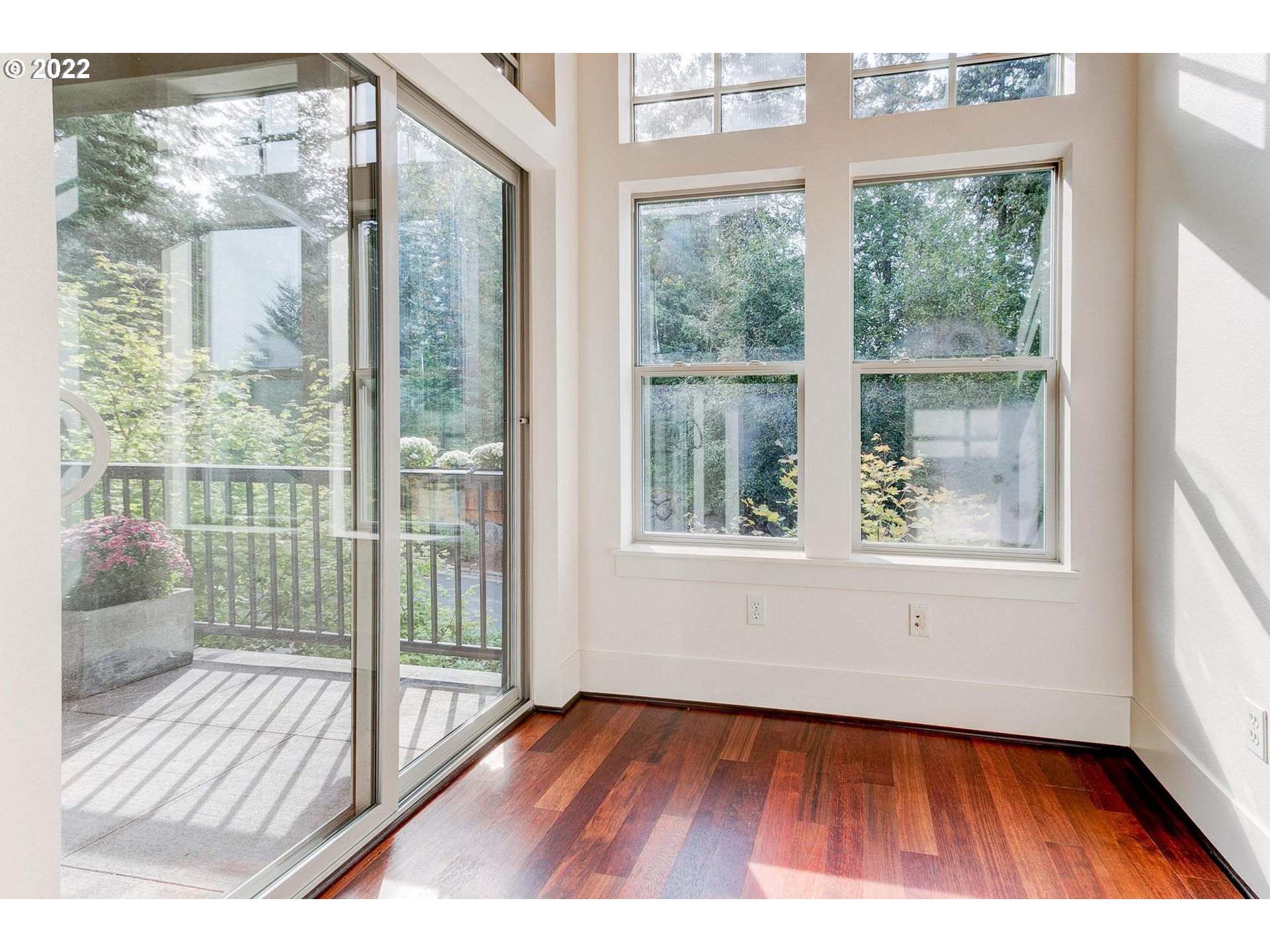 10042 Southwest Morrison Street Portland, OR 97225 - Photo 14 of 31 Study