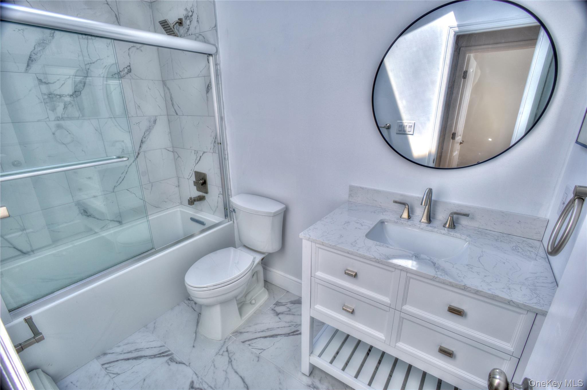 62 Hickory Road, Unit B Port Washington, NY 11050 - Photo 11 of 16 Hallway bathroom - NEWLY RENOVATED