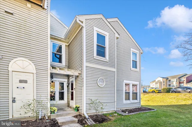 $300,000 | 9432 Nicklaus Lane, Unit 52, Laurel, MD 20708