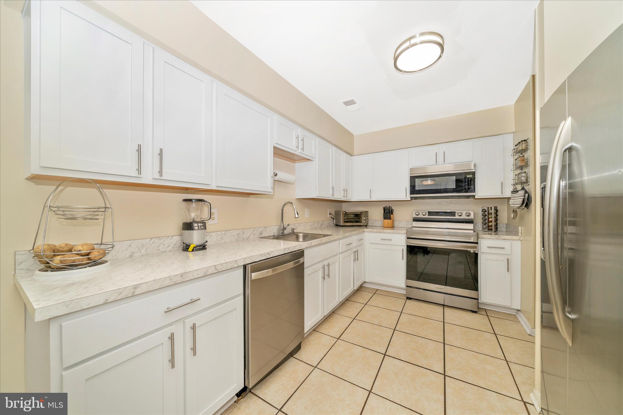 9432 Nicklaus Lane, Unit 52 Laurel, MD 20708 - Photo 22 of 53 Kitchen