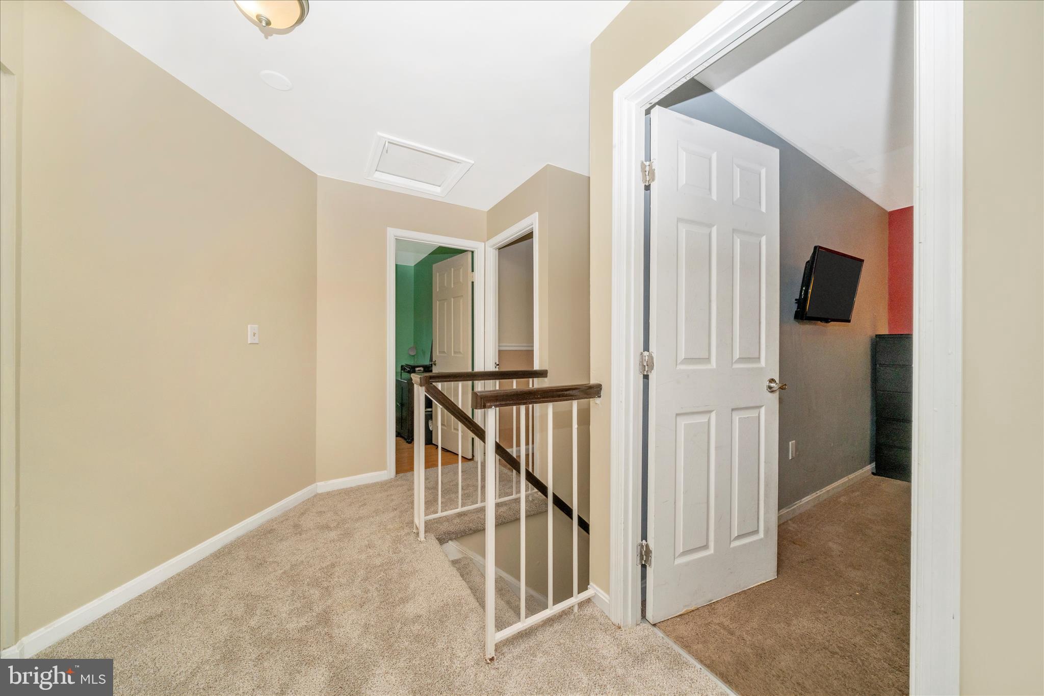 9432 Nicklaus Lane, Unit 52 Laurel, MD 20708 - Photo 38 of 53 Hallway