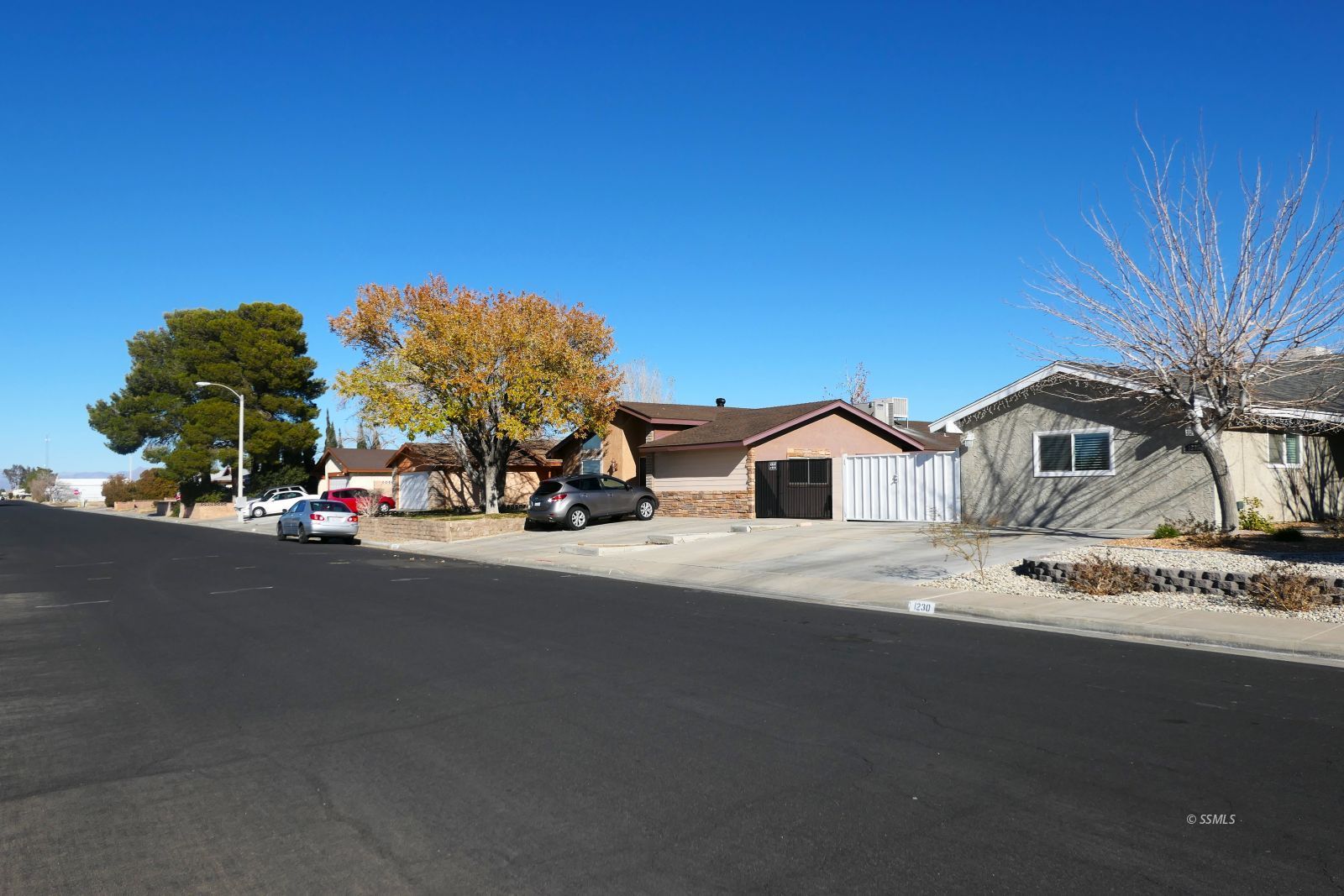 453-270-14 Inyo Street Ridgecrest, CA 93555 - Photo 3 of 10