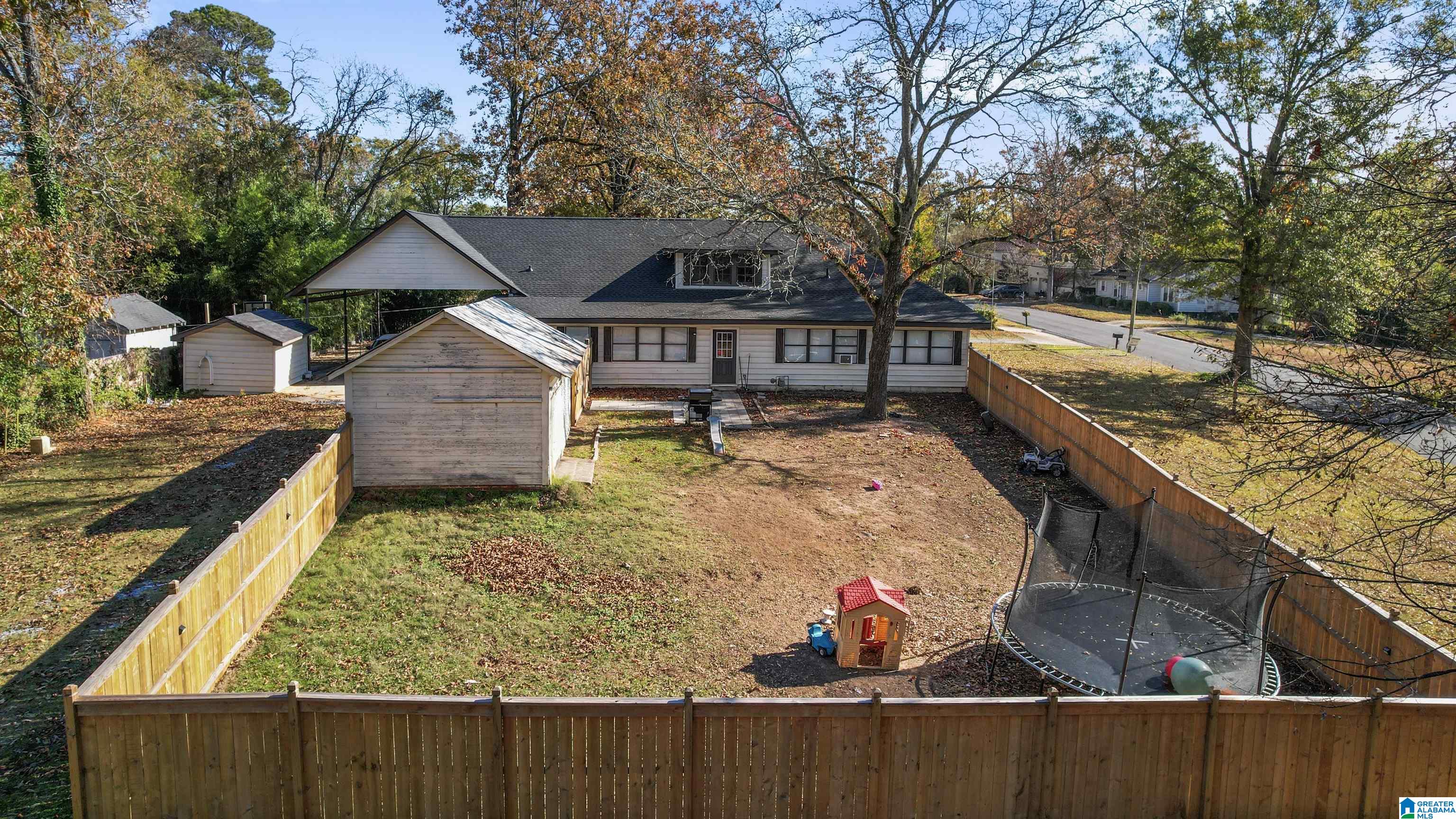 418 West Walnut Street Sylacauga, AL 35150 - Photo 5 of 43