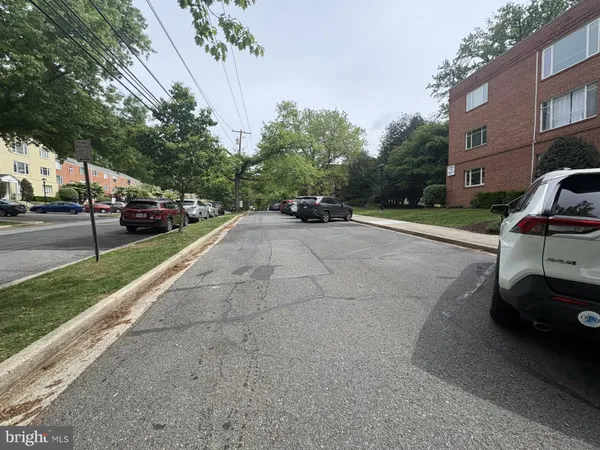 $273,000 | 10403 Montrose Avenue, Unit 201, Bethesda, MD 20814
