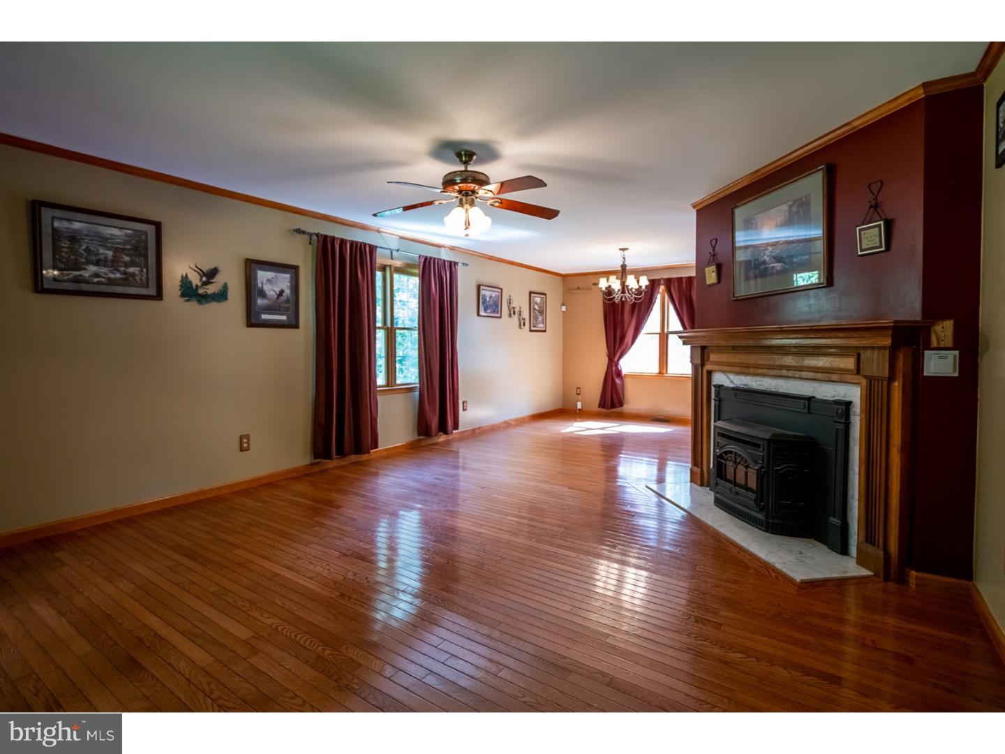 383 Fancy Hill Road Boyertown, PA 19512 - Photo 3 of 24 Living Room