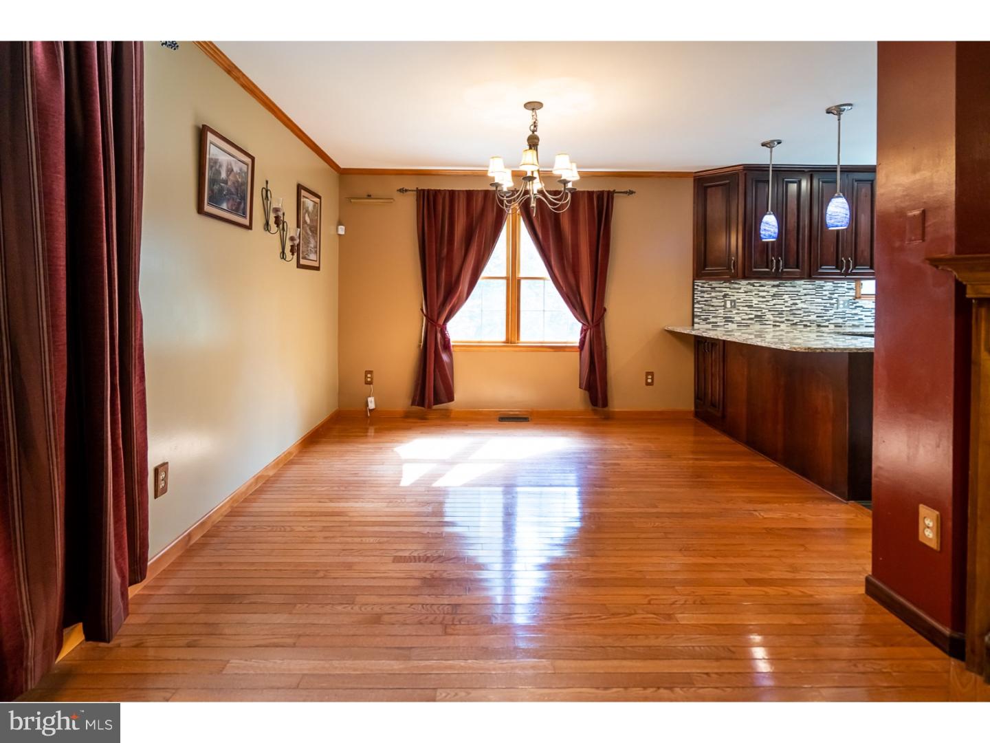 383 Fancy Hill Road Boyertown, PA 19512 - Photo 4 of 24 Dining Room