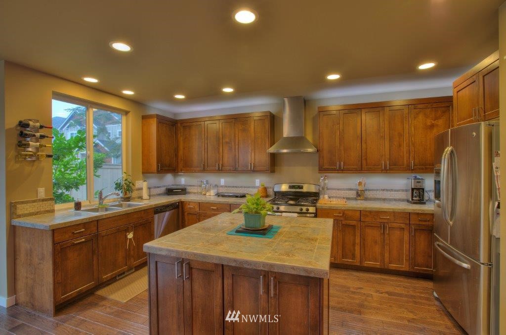 321 204th Place Southeast Bothell, WA 98012 - Photo 4 of 14