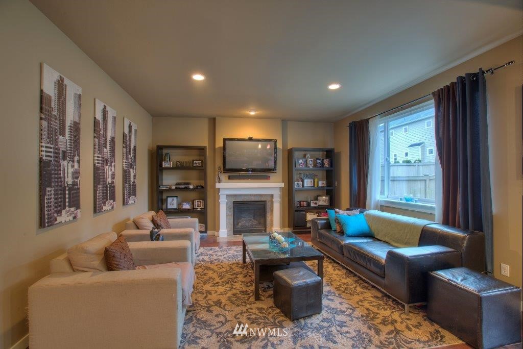 321 204th Place Southeast Bothell, WA 98012 - Photo 5 of 14