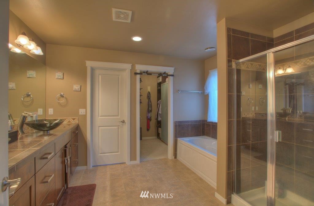321 204th Place Southeast Bothell, WA 98012 - Photo 8 of 14