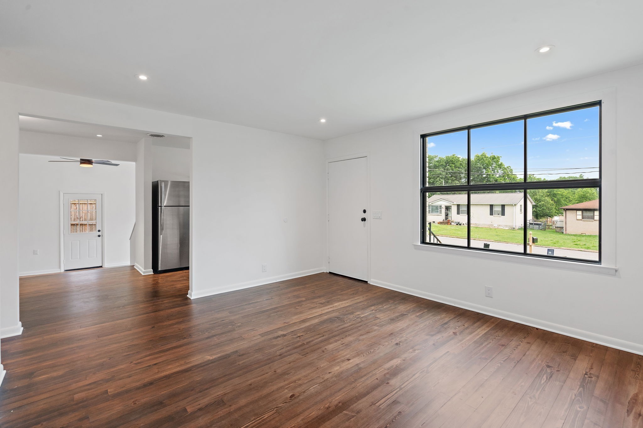 242 Edgemeade Drive Madison, TN 37115 - Photo 3 of 25