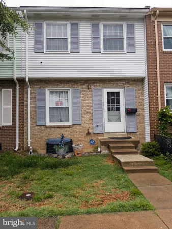 $400,000 | 2828 Beechtree Lane, Woodbridge, VA 22191