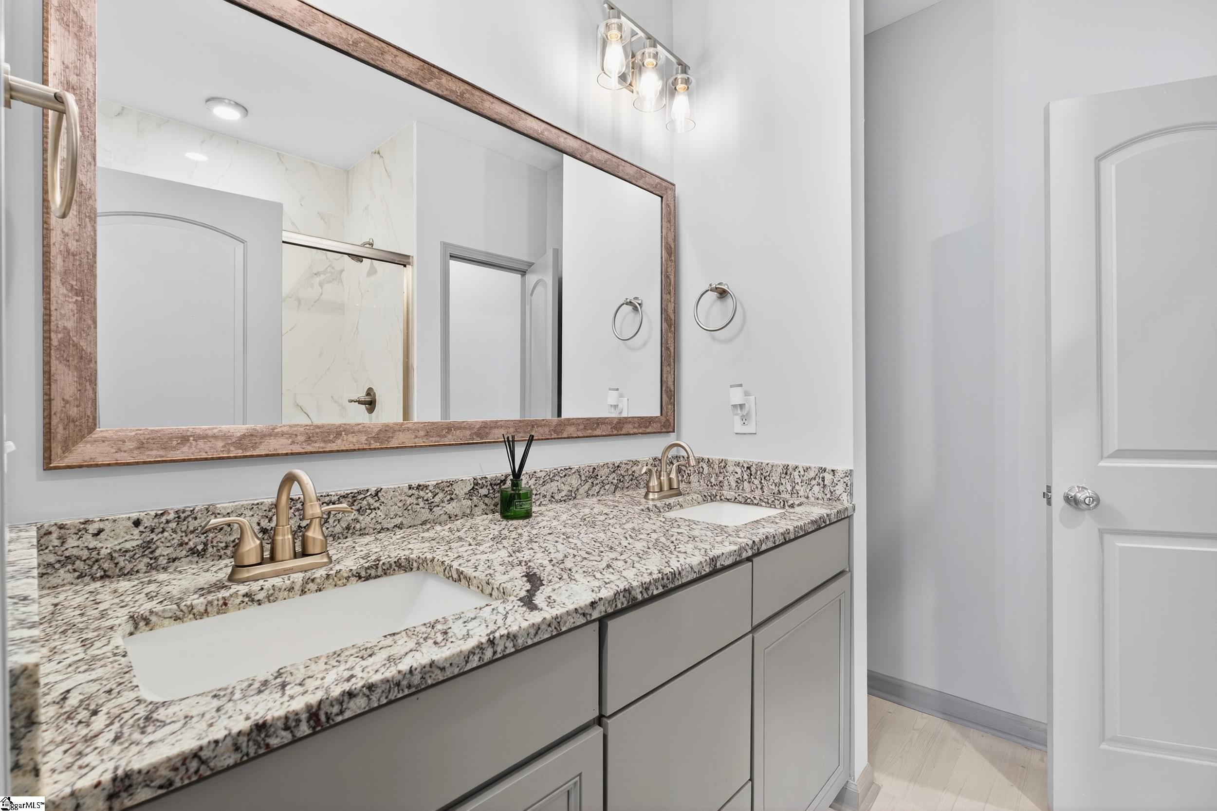 404 Fairfield Road Chesnee, SC 29323 - Photo 20 of 33 Huge Primary Bathroom