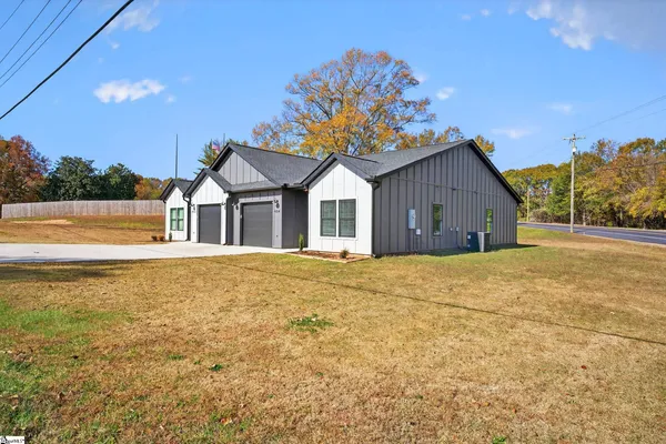 $1,650 | 404 Fairfield Road, Chesnee, SC 29323