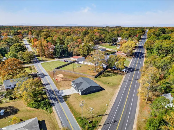 $1,650 | 404 Fairfield Road, Chesnee, SC 29323