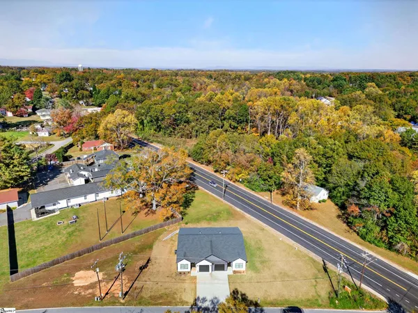 $1,650 | 404 Fairfield Road, Chesnee, SC 29323