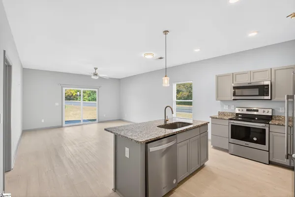 $1,650 | 404 Fairfield Road, Chesnee, SC 29323