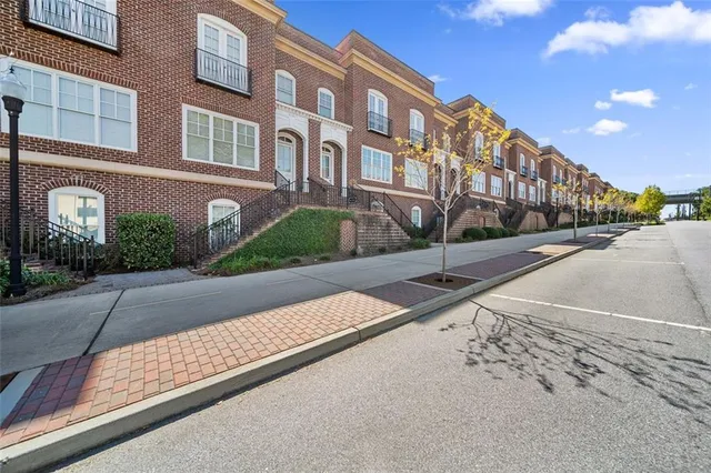 $575,000 | 5139 Peachtree Road, Chamblee, GA 30341