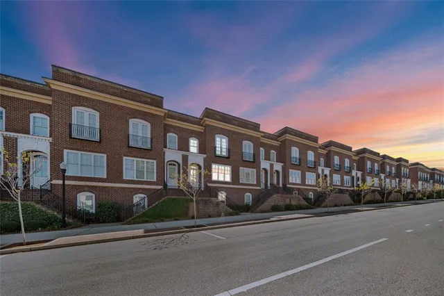 $575,000 | 5139 Peachtree Road, Chamblee, GA 30341