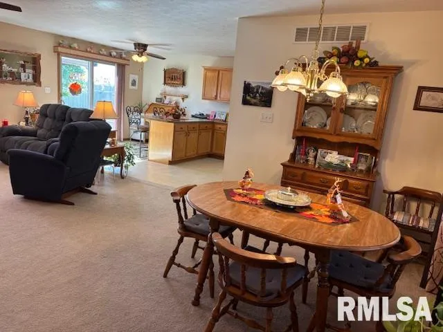 $224,900 | 710 West Dean Street, Virden, IL 62690