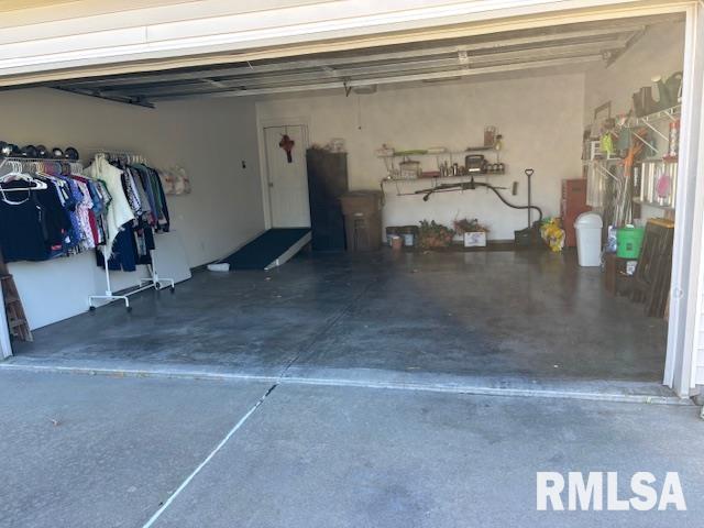 710 West Dean Street Virden, IL 62690 - Photo 42 of 62