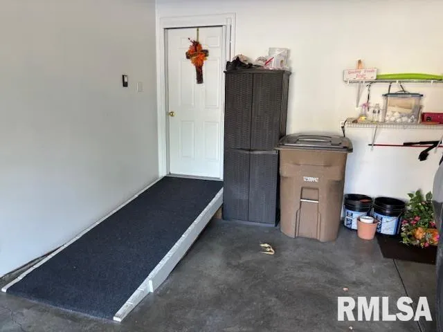 $224,900 | 710 West Dean Street, Virden, IL 62690