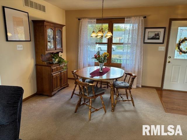 710 West Dean Street Virden, IL 62690 - Photo 6 of 62