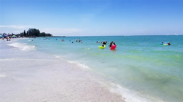 $1,950 | 13047 Gulf Boulevard, Unit 2, Madeira Beach, FL 33708