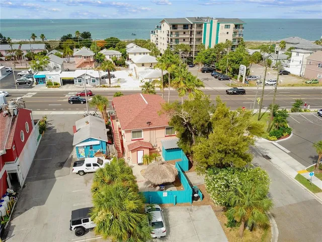 $1,950 | 13047 Gulf Boulevard, Unit 2, Madeira Beach, FL 33708