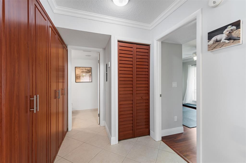 11927 Southwest 13th Court Davie, FL 33325 - Photo 20 of 41