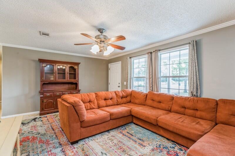 4007 Randi Road Crestview, FL 32539 - Photo 8 of 36 07_4007RandiRd_2010_FlexMLS800x600_800x6