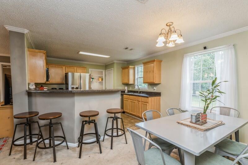 4007 Randi Road Crestview, FL 32539 - Photo 10 of 36 10_4007RandiRd_2014_FlexMLS800x600_800x6