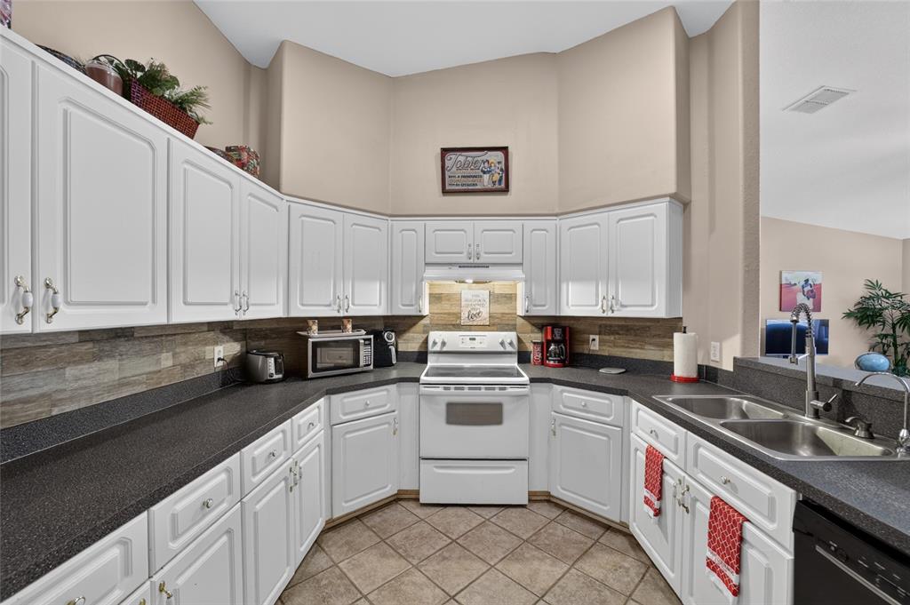 10121 Southwest 61st Terrace Road Ocala, FL 34476 - Photo 32 of 73