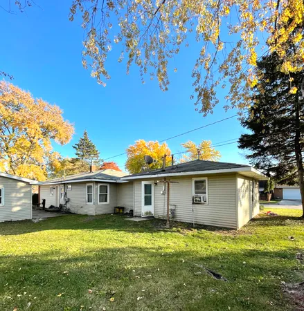 $284,900 | 1828-1826 Horeb Avenue, Zion, IL 60099