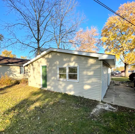 $284,900 | 1828-1826 Horeb Avenue, Zion, IL 60099
