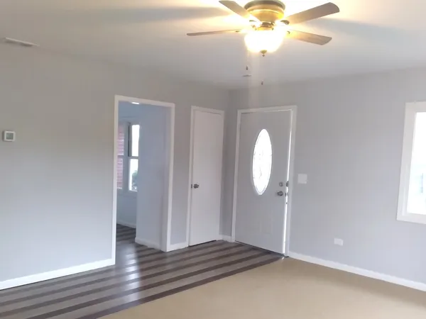 $284,900 | 1828-1826 Horeb Avenue, Zion, IL 60099