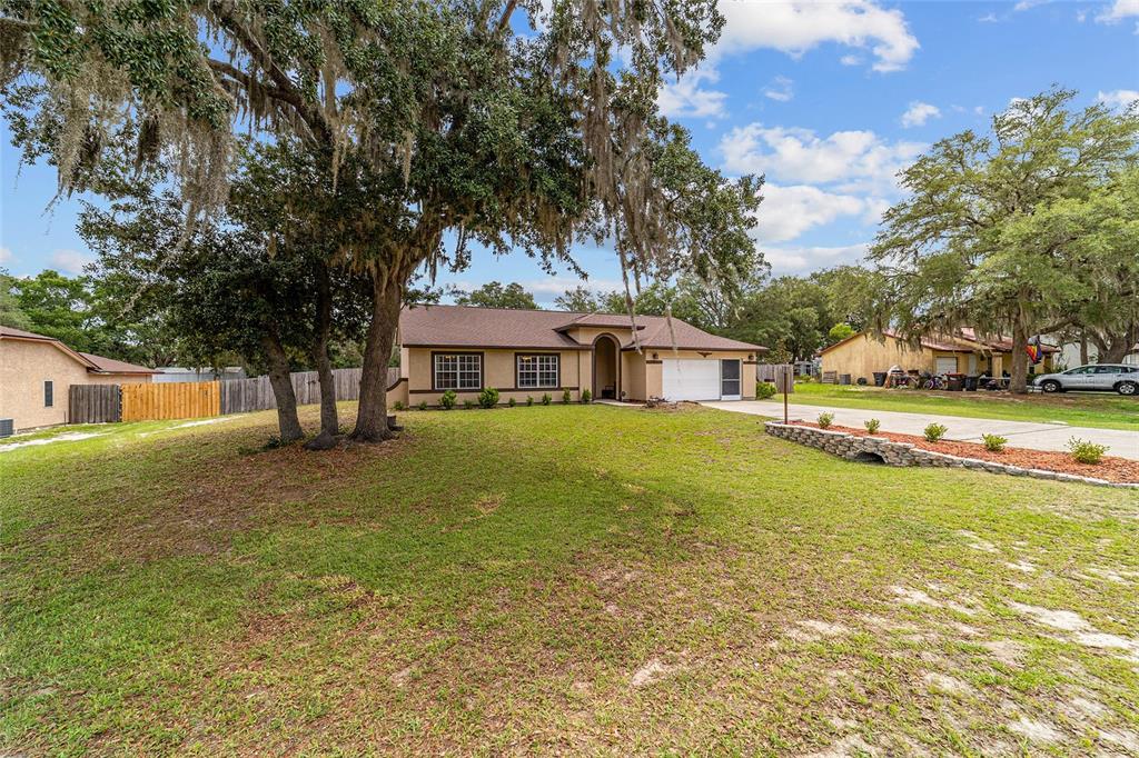 303 Oak Track Trail Ocala, FL 34472 - Photo 4 of 52