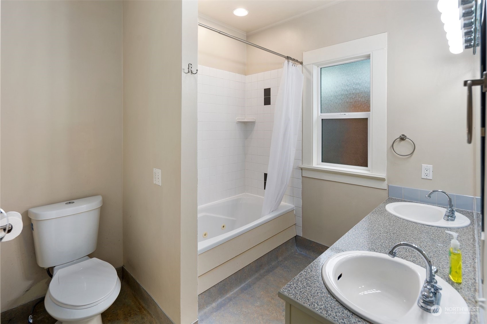 1524 Rockefeller Avenue Everett, WA 98201 - Photo 21 of 37 a bathroom with a sink toilet and shower