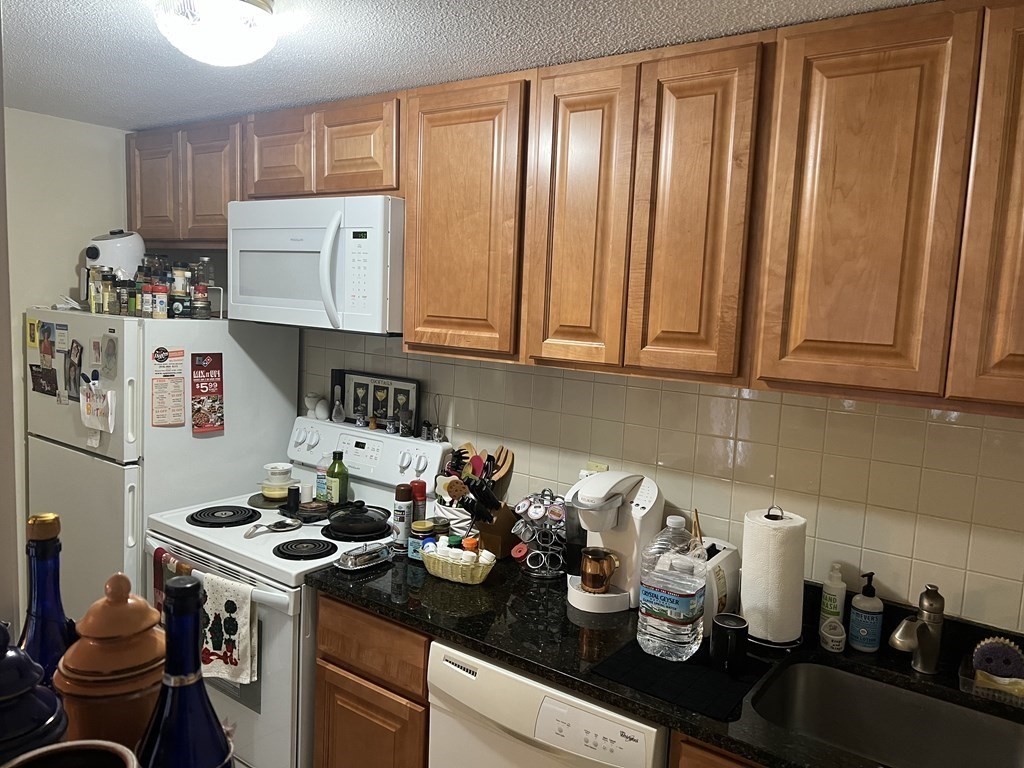 388 Great Road, Unit A4 Acton, MA 01720 - Photo 3 of 12 Gallery Image 3