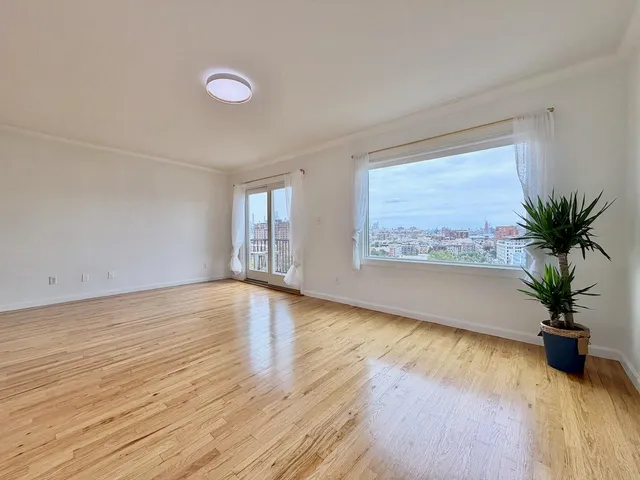 $6,000 | 126 Ogden Avenue, Unit 3, Jersey City, NJ 07307