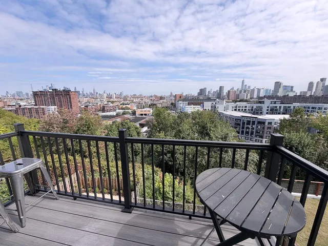 $6,000 | 126 Ogden Avenue, Unit 3, Jersey City, NJ 07307