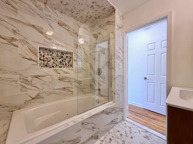 $6,000 | 126 Ogden Avenue, Unit 3, Jersey City, NJ 07307