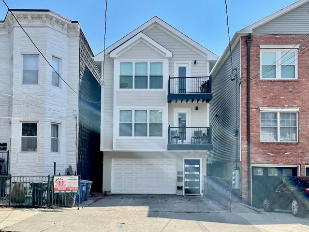 $6,000 | 126 Ogden Avenue, Unit 3, Jersey City, NJ 07307