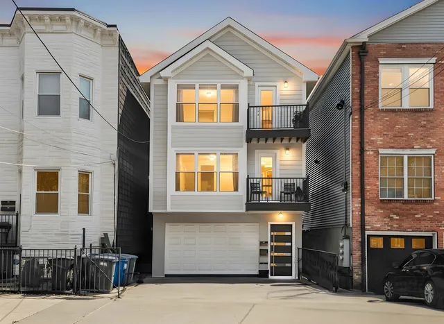 $6,000 | 126 Ogden Avenue, Unit 3, Jersey City, NJ 07307