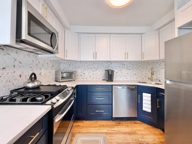 $6,000 | 126 Ogden Avenue, Unit 3, Jersey City, NJ 07307