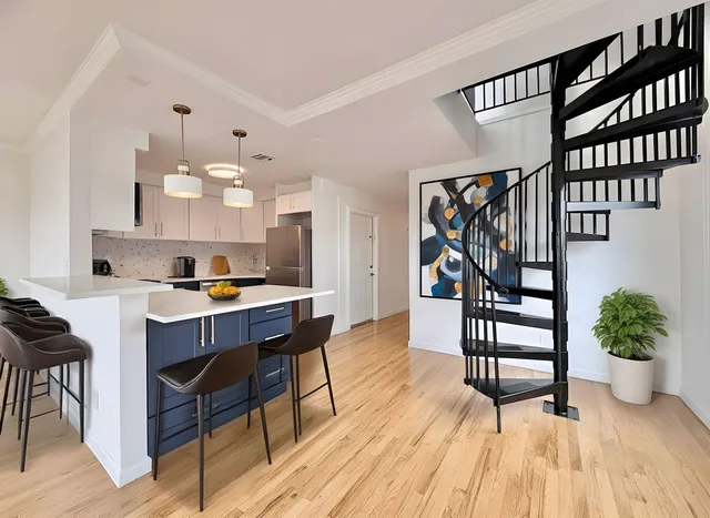 $6,000 | 126 Ogden Avenue, Unit 3, Jersey City, NJ 07307