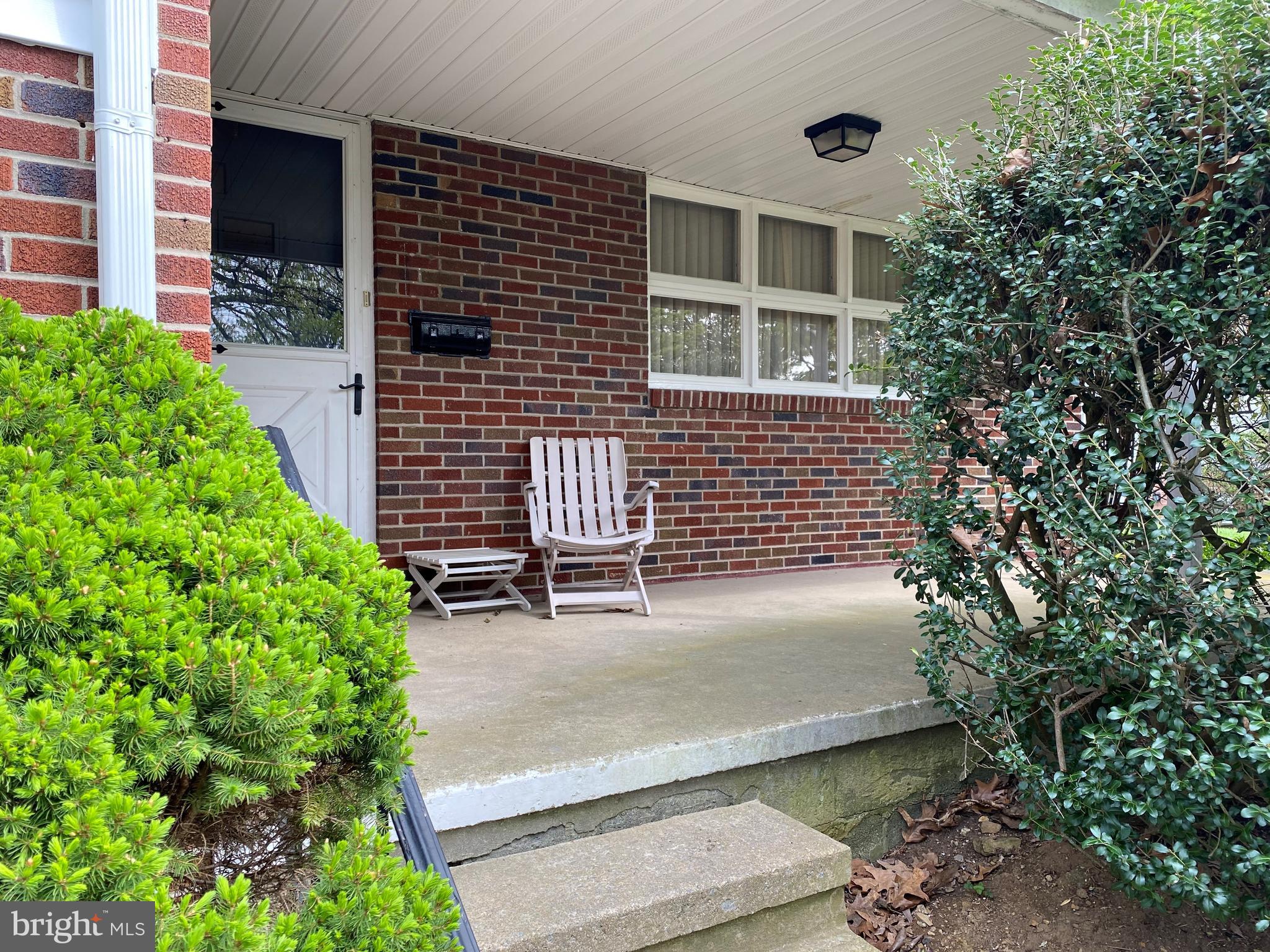 1909 Lorraine Road Reading, PA 19604 - Photo 3 of 26 Gallery Image 3